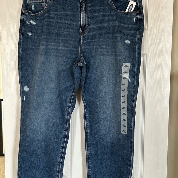 Old Navy NWT Boyfriend Jeans - Picture 2 of 3